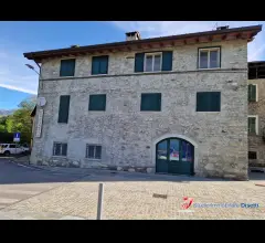 Sonico rino vendesi intera palazzina