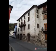 Appartamenti in Vendita - Vezza d'oglio centro vendesi fabbricato da ristrutturare