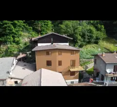 Appartamenti in Vendita - Berzo demo vendesi fabbricato