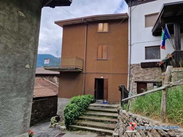 Appartamenti in Vendita - Berzo demo vendesi fabbricato