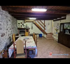 Sonico rino vendesi porzione di casa con giardino
