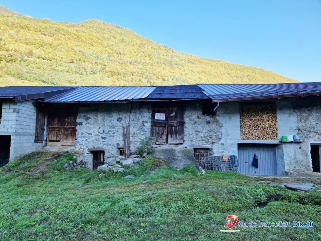 Malonno vendesi porzione di rustico