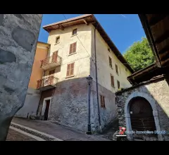 Appartamenti in Vendita - Incudine vendesi casa terra cielo