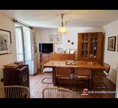 Appartamenti in Vendita - Incudine vendesi casa terra cielo