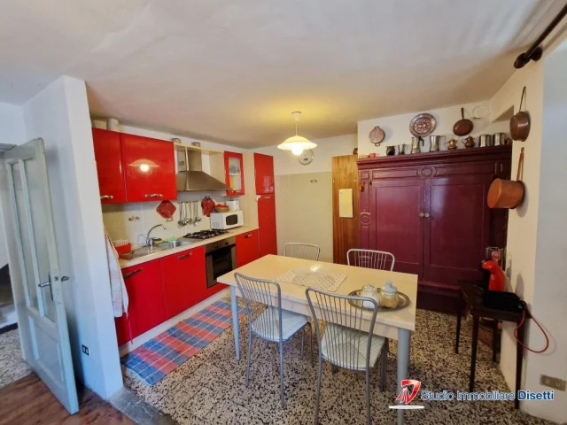Appartamenti in Vendita - Incudine vendesi casa terra cielo