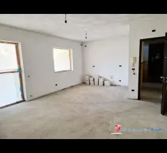 Appartamenti in Vendita - Malonno vendesi trilocale
