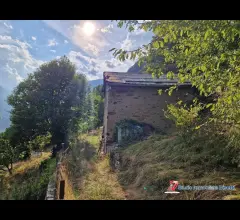 Appartamenti in Vendita - Berzo demo vendesi rustico indipendente da ristrutturare