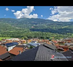 Appartamenti in Vendita - Malonno lava vendesi ampio fabbricato con corte