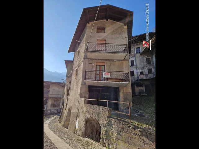 Losine vendesi casa indipendente