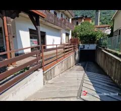 Appartamenti in Vendita - Edolo centro vendesi box con locale deposito
