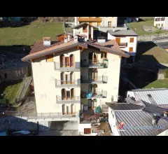 Temù villa dalegno vendesi trilocale con box