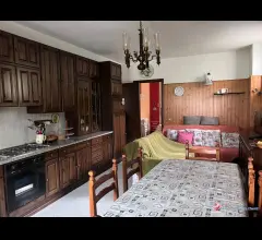 Appartamenti in Vendita - Borno vendesi appartamento con giardino
