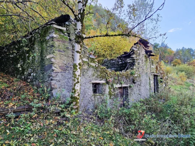 Appartamenti in Vendita - Corteno golgi vendesi rustico da riedificare