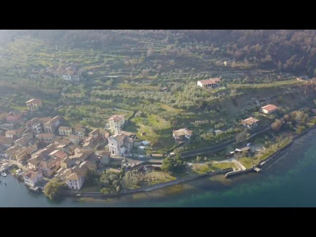 Appartamenti in Vendita - Monte isola località carzano vendesi terreno edificabile