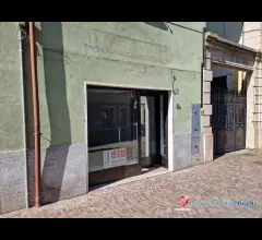 Edolo centro affittasi locale commerciale