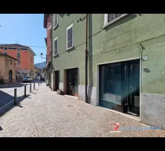 Appartamenti in Vendita - Edolo centro affittasi locale commerciale