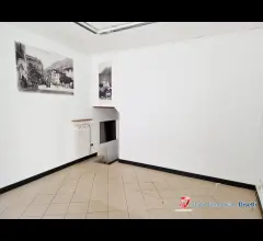 Appartamenti in Vendita - Edolo centro affittasi locale commerciale