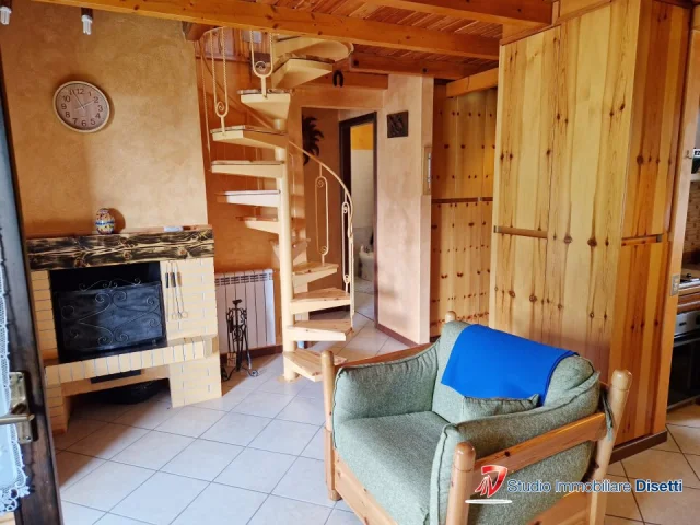 Appartamenti in Vendita - Borno vendesi appartamento con box e cantina