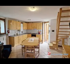 Appartamenti in Vendita - Vione stadolina vendesi appartamento su due livelli con box