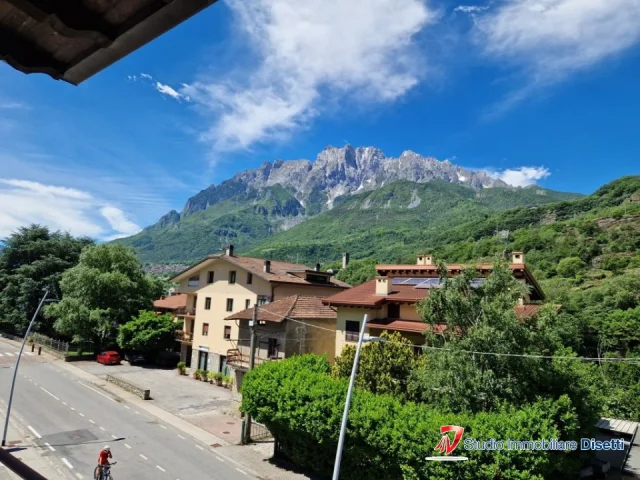 Capo di ponte vendesi appartamento + locale e due box