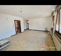 Appartamenti in Vendita - Capo di ponte vendesi appartamento + locale e due box