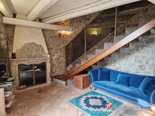 Sale marasino-maspiano vendesi casa indipendente vista lago