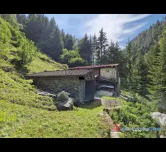 Corteno golgi sant'antonio vendesi due rustici
