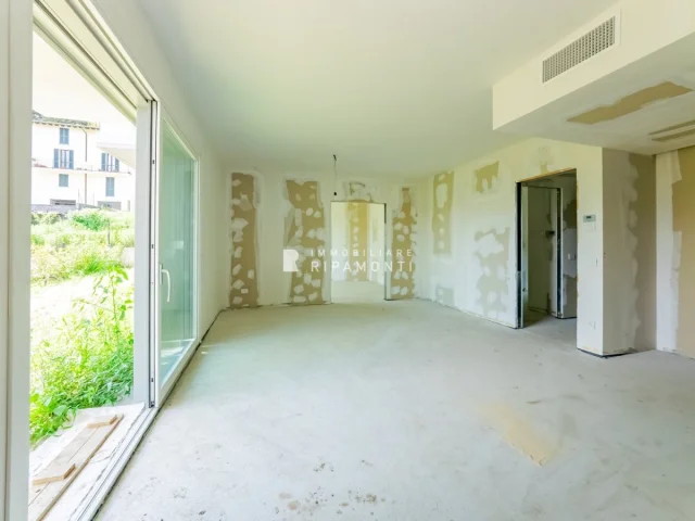 Appartamenti in Vendita - Quadrilocale con giardino