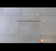 Appartamenti in Vendita - Negozio con parcheggi privati