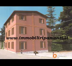 Appartamenti in Vendita - Rustico a pochi passi dal lago