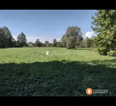 Appartamenti in Vendita - Terreno agricolo in vendita ad annone brianza.