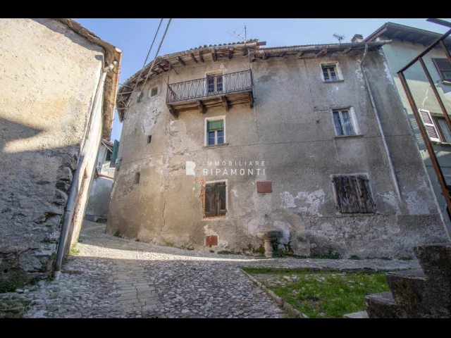 Appartamenti in Vendita - Rustico ad abbadia lariana