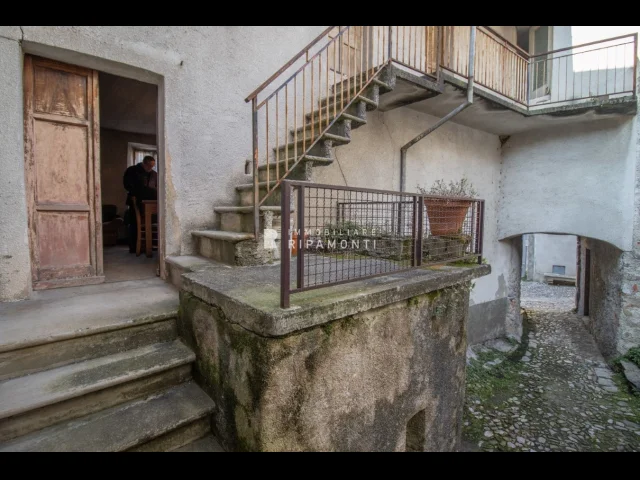 Appartamenti in Vendita - Rustico ad abbadia lariana