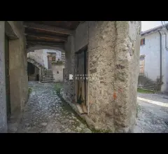 Appartamenti in Vendita - Rustico ad abbadia lariana