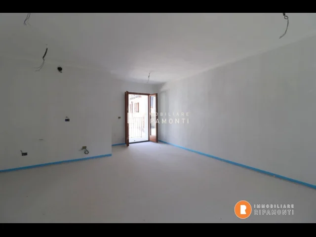 Appartamenti in Vendita - Villa a schiera di testa in vendita a  ballabio
