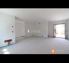 Appartamenti in Vendita - Villa a schiera di testa in vendita a  ballabio
