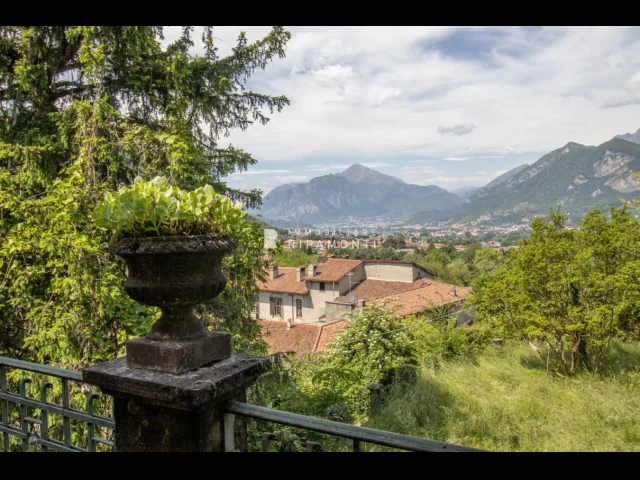 Appartamenti in Vendita - Villa singola a valgreghentino