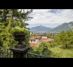 Appartamenti in Vendita - Villa singola a valgreghentino