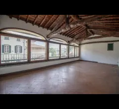 Quadriplocale a valmadrera