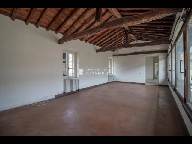 Appartamenti in Vendita - Quadriplocale a valmadrera