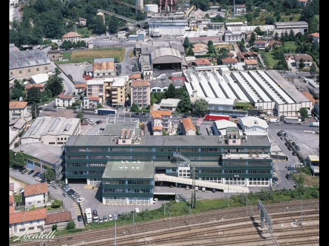 Appartamenti in Vendita - Ufficio a lecco