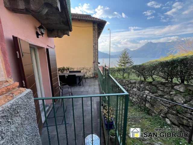 Appartamenti in Vendita - Varenna loc.tà pino, porzione di immobile termoautonomo ind.