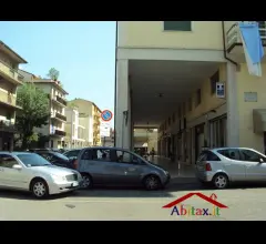 Appartamenti in Vendita - Arezzo negozio - mq 115 -