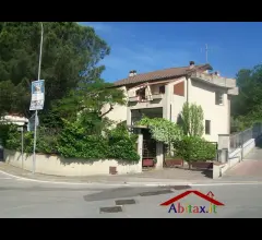S.giovanni v.no (ar) mq. 700 villa deledda -