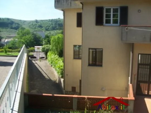 Appartamenti in Vendita - San giovanni valdarno edificio produttivo e villa