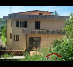 Appartamenti in Vendita - San giovanni valdarno edificio produttivo e villa