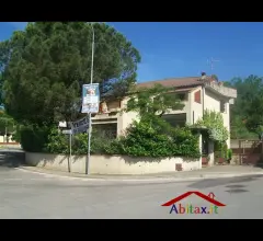 Appartamenti in Vendita - San giovanni valdarno edificio produttivo e villa