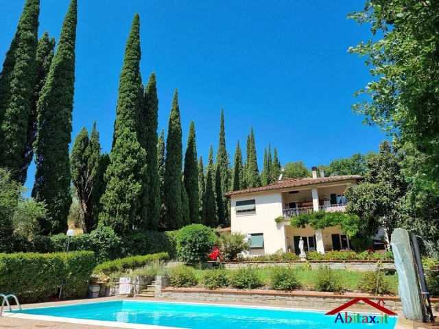Appartamenti in Vendita - Arezzo villa sargiano 800 mq/ 3 km dal centro