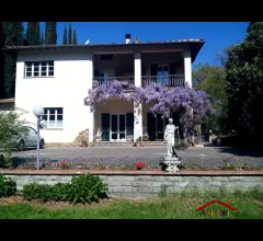 Arezzo affitto anche settimanale villa sargiano con piscina