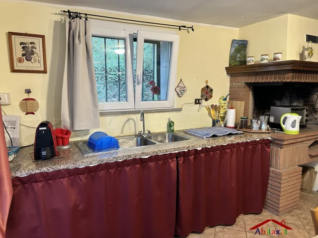 Appartamenti in Vendita - Arezzo chalet in villa sargiano